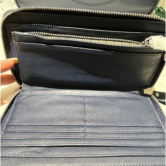 Lacoste Shoulder Bag with Wallet - Picture 6 of 9